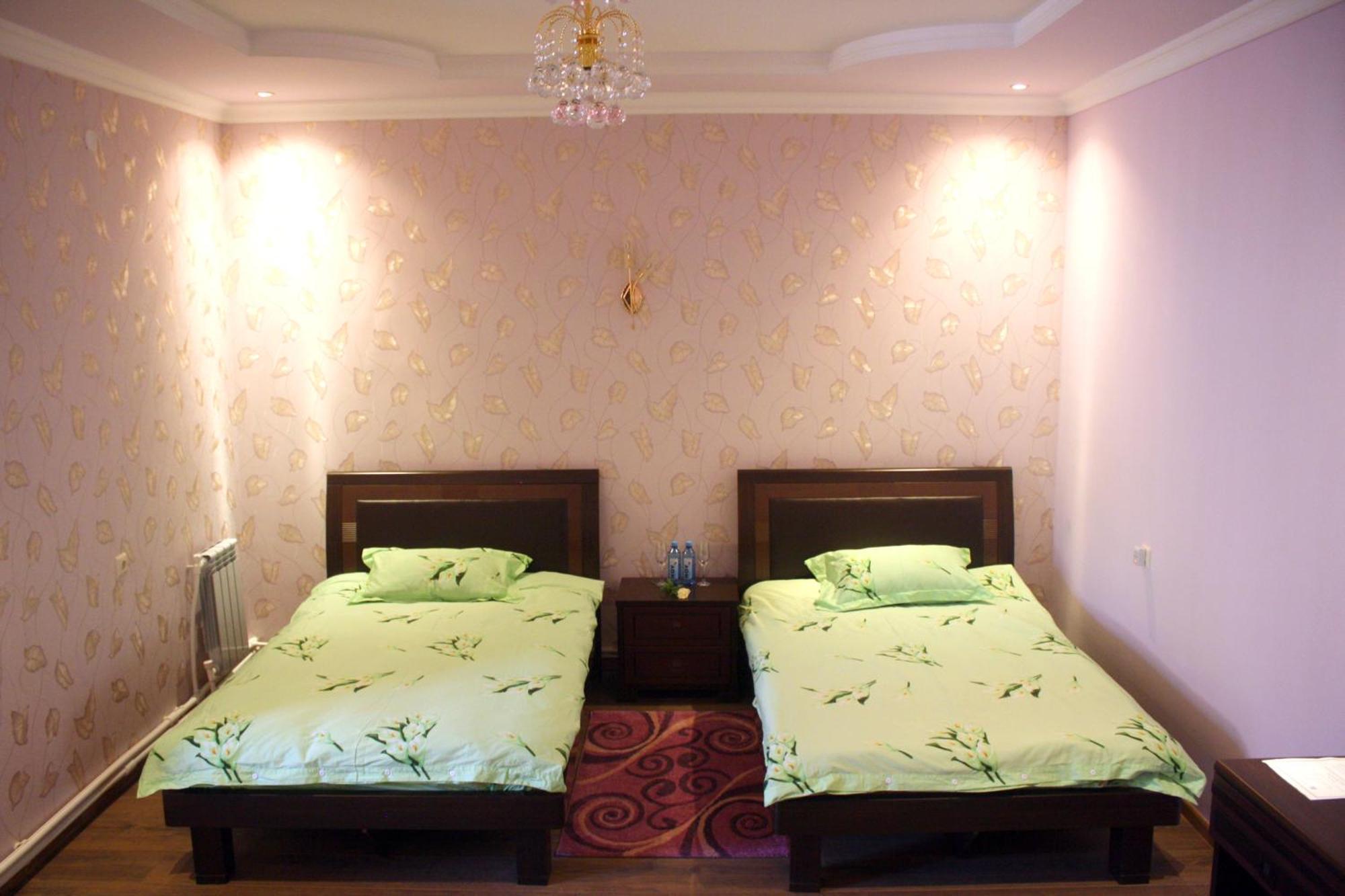 Christy Hotel Goris Room photo