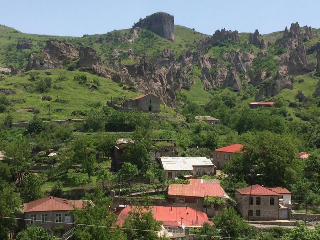 Christy Hotel Goris Exterior photo